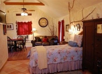 202 And Cottage フレデリックスバーグ エクステリア 写真
